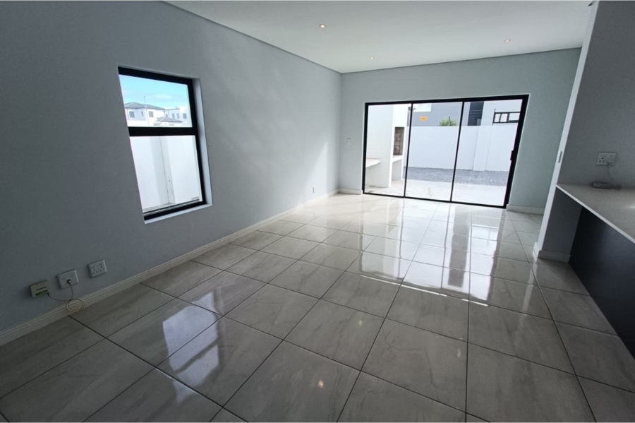To Let 3 Bedroom Property for Rent in Sandown Western Cape